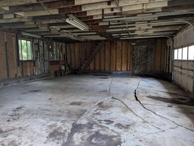 569 Piper Rd, Perkinsville, VT 05151 - photo 3