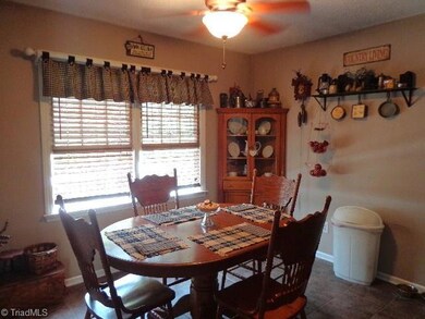 1078 Old Forest Ct, Asheboro, NC 27205 - photo 2