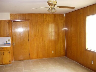 4802 Bricker St, Houston, TX 77033 - photo 7