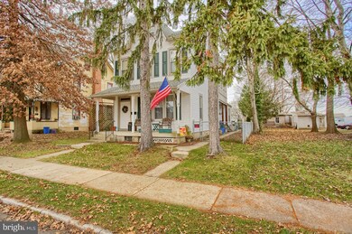 823 Mount Laurel Ave, Temple, PA 19560 - photo 3