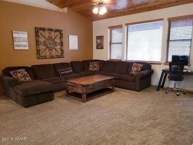 004_Living Room