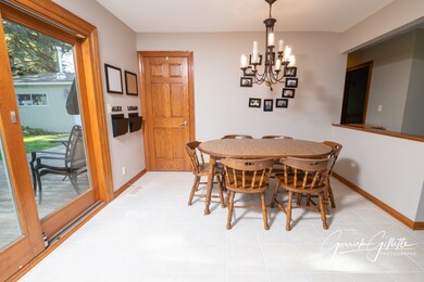 1882 Ashwood Ln, Aurora, IL 60506 - photo 4