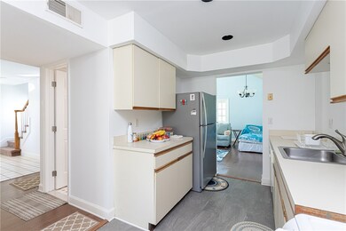 327 Corey Ln, Middletown, RI 02842 - photo 5