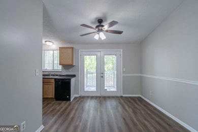 2092 Countydown Ln, Stone Mountain, GA 30088 - photo 7