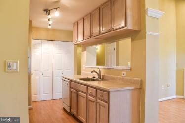 20451 Chesapeake Square unit 300, Sterling, VA 20165 - photo 7