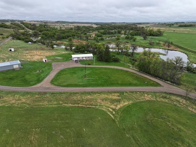 10533 24th St NE, Pekin, ND 58361 - photo 2