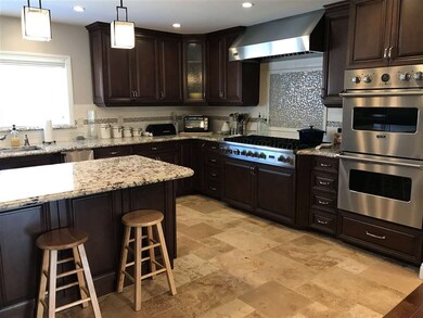 Granite counters and stainless Viking appliances!
