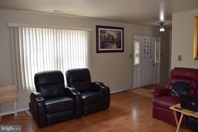 12220 Kings Arrow St, Bowie, MD 20721 - photo 4
