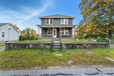 25 Jillson Ave, Woonsocket, RI 02895 - photo 2