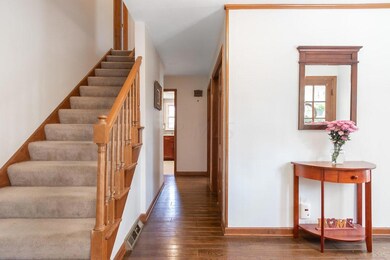 837 Cherry Bottom Foyer-1