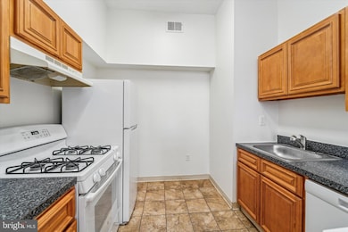 1606 Wallace St unit 101, Philadelphia, PA 19130 - photo 4