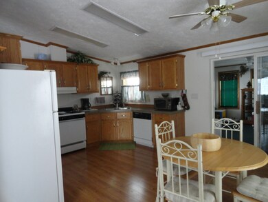 Eat-In Kitchen