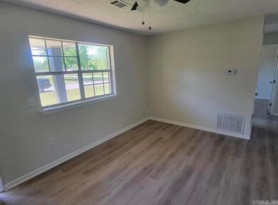 6501 Medford Ln, North Little Rock, AR 72117 - photo 2