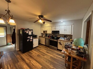 EATIN KITCHEN