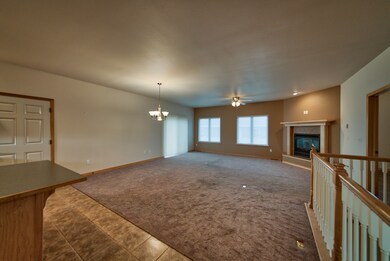 802 Jeremy Ct, Cody, WY 82414 - photo 4