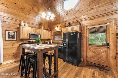 6-web-or-mls-PnthrPthWy1810 (33)
