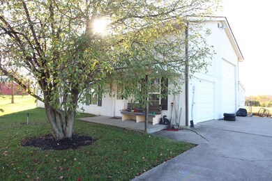 7135 Kyles Station Rd, Liberty Township, OH 45044 - photo 6