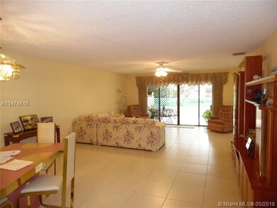 Open and bright living / dining areas