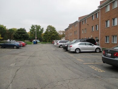 10217 Dearlove Rd, Glenview, IL 60025 - photo 3