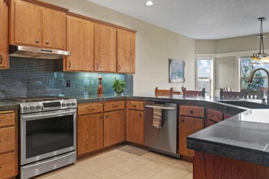 4123 SW Salmon Place, Redmond, OR 97756 - photo 7