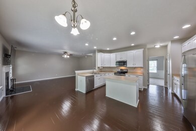 12904 Cheerleaders Ct, Fishers, IN 46037 - photo 5