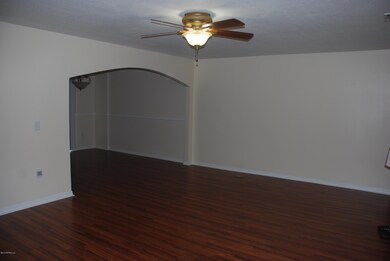 8211 Halls Hammock Ct, Jacksonville, FL 32244 - photo 2