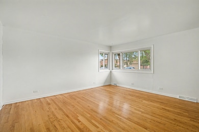 8663 Gregory Ln unit 10, Des Plaines, IL 60016 - photo 6