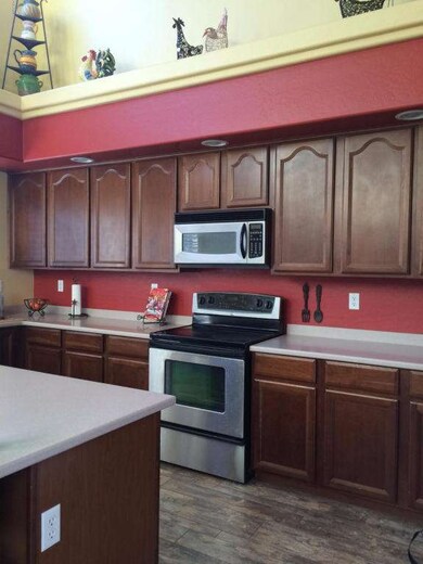 File Kitchen Smor Jan 26, 4 18 30 PM