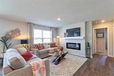 2806 50th St, Des Moines, IA 50310 - photo 2