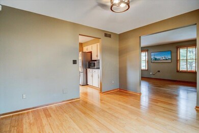 06-Dining Room