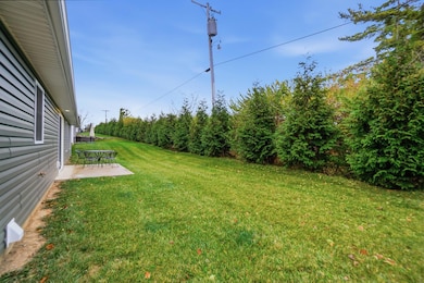 221 Falcon St unit 16, Bellefontaine, OH 43311 - photo 6