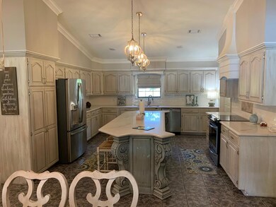 243 Blackledge Cir, Laurel, MS 39443 - photo 4