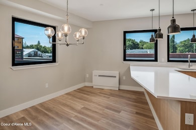 Eat In Kitchen Counter