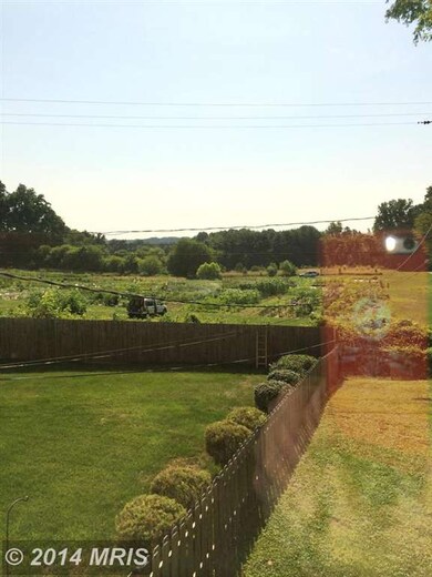 3608 Hallmark Ct, Parkville, MD 21234 - photo 4