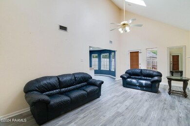 6-web-or-mls-423 Row 1-8