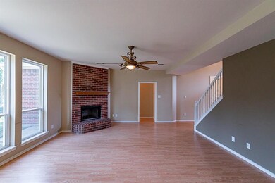 113 Marseille Dr, Hurst, TX 76054 - photo 5