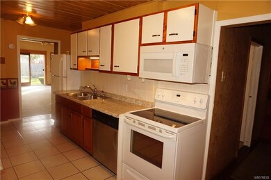 533 Euclid Ave, North Tonawanda, NY 14120 - photo 3