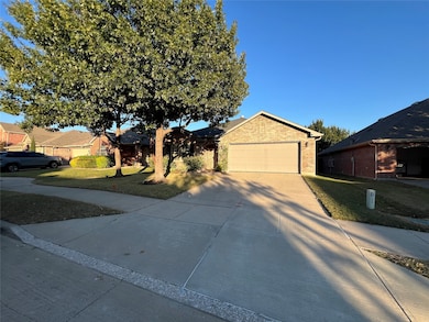 12946 Adela Dr, Frisco, TX 75035 - photo 2