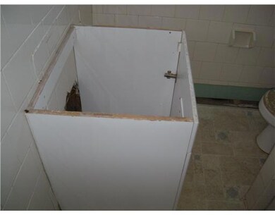 7 Paisley St, Pawtucket, RI 02860 - photo 7