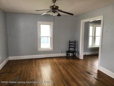 1315 W Hillsdale St, Lansing, MI 48915 - photo 2