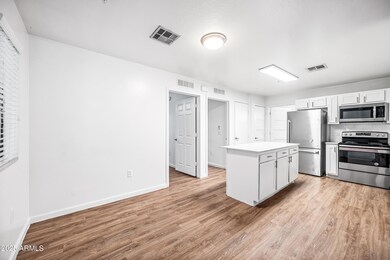 3065 N 67th Ave unit 135, Phoenix, AZ 85033 - photo 6