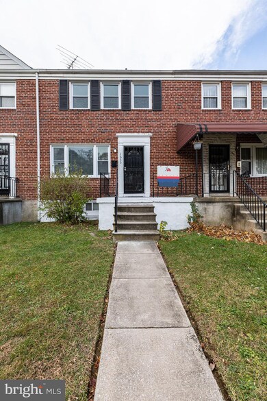 1633 Wadsworth Way, Baltimore, MD 21239 - photo 2