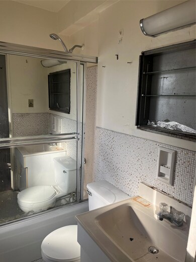 Executive Towers unit 11RR, Bronx, NY 10451 - photo 7