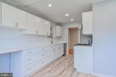 8707 Lagrange St, Lorton, VA 22079 - photo 3