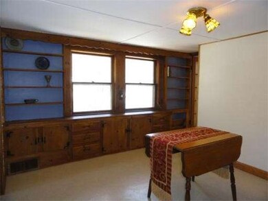 8 Lincoln St, Gloucester, MA 01930 - photo 4