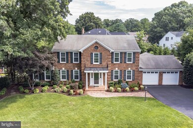 5019 Oakcrest Dr, Fairfax, VA 22030 - photo 5