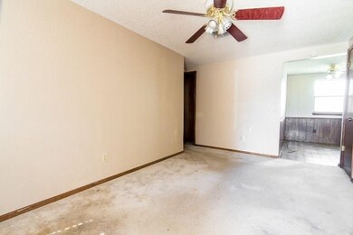 711 N Ramblin Oaks Dr, Moore, OK 73160 - photo 3