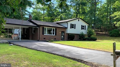 22856 Gunston Dr, Lexington Park, MD 20653 - photo 2