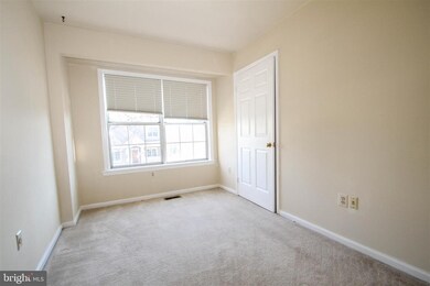300D Locust St SE unit 6, Vienna, VA 22180 - photo 7