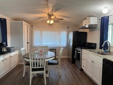 3418 N Waring Rd unit 79, Denair, CA 95316 - photo 4